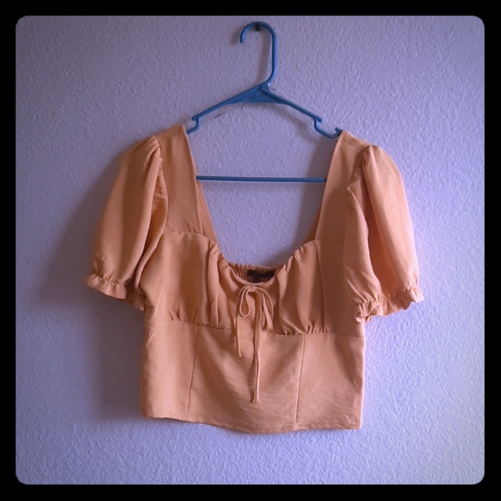 Yellow ruffle crop talk